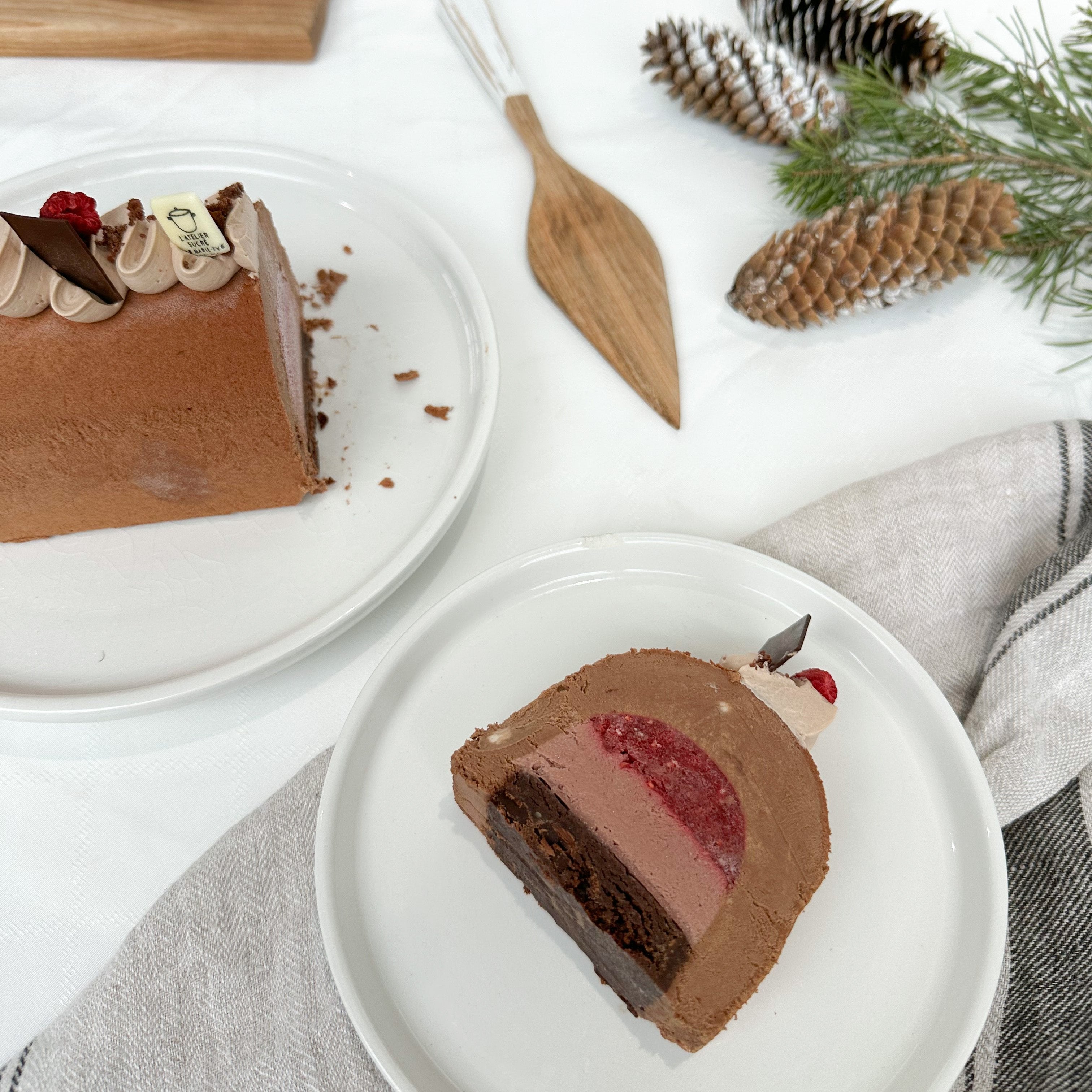 Bûche de Noël Longueuil - Chocolat et framboises