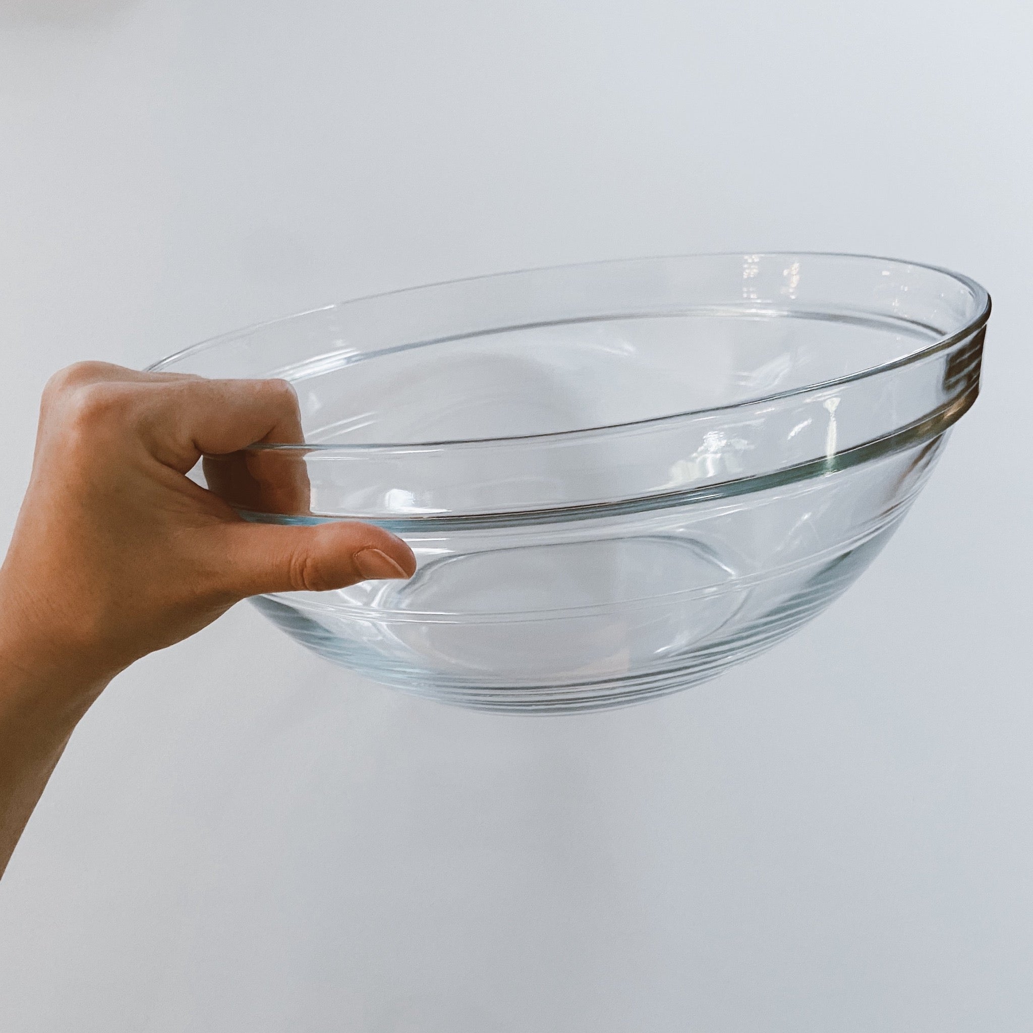 Grand saladier en verre transparent – La Table Vintage